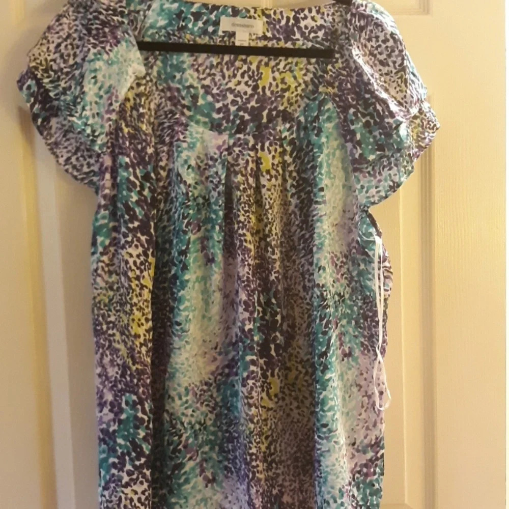 Dress barn summery top